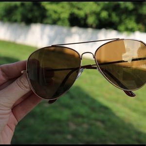 Large Gold Aviators sunglasses